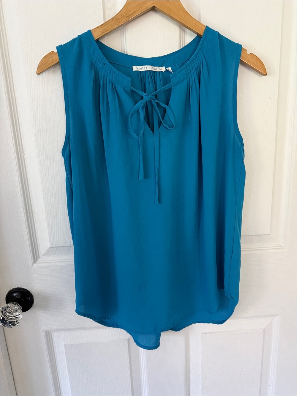 Violet & Claire Teal Tie-Front Sleeveless Camisole